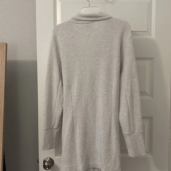 Varley Light Gray Anset wrap jacket SZ XL button closure super soft athleisure - Picture 2 of 16